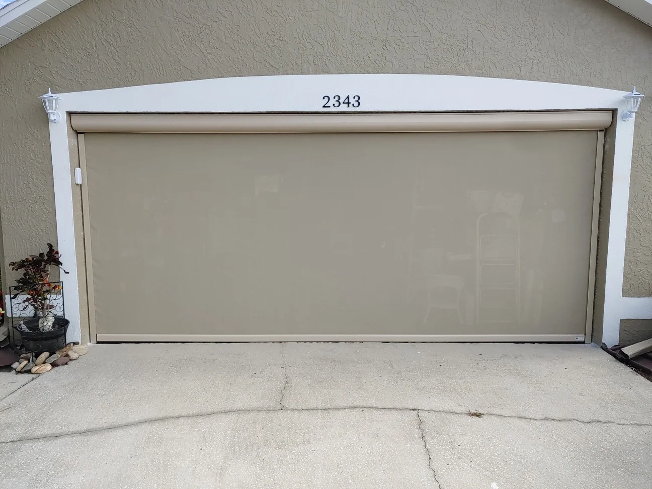 6 Benefits of Retractable Garage Door Screen in Orlando